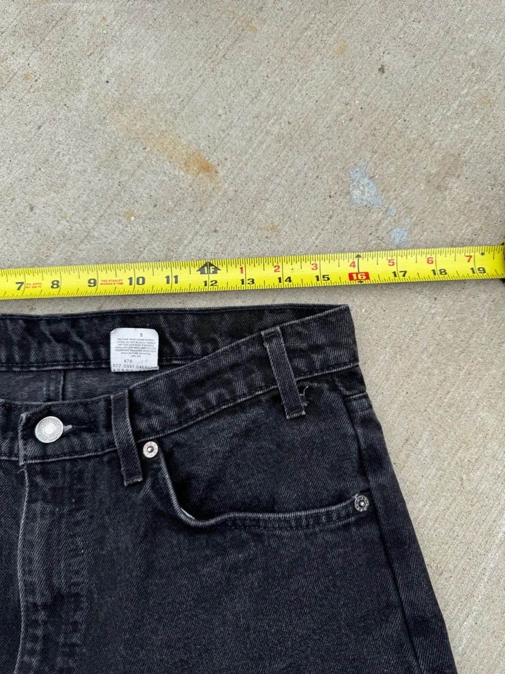 Vintage Levi’s 505 Faded Black Orange Tab Cutoff Shorts Size 33 90s